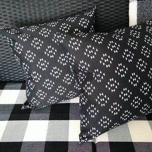 Black/w Tribal Screen Print Pillow Cover Pairs NWT